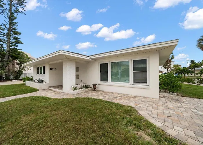 Clearwater Coral House *
